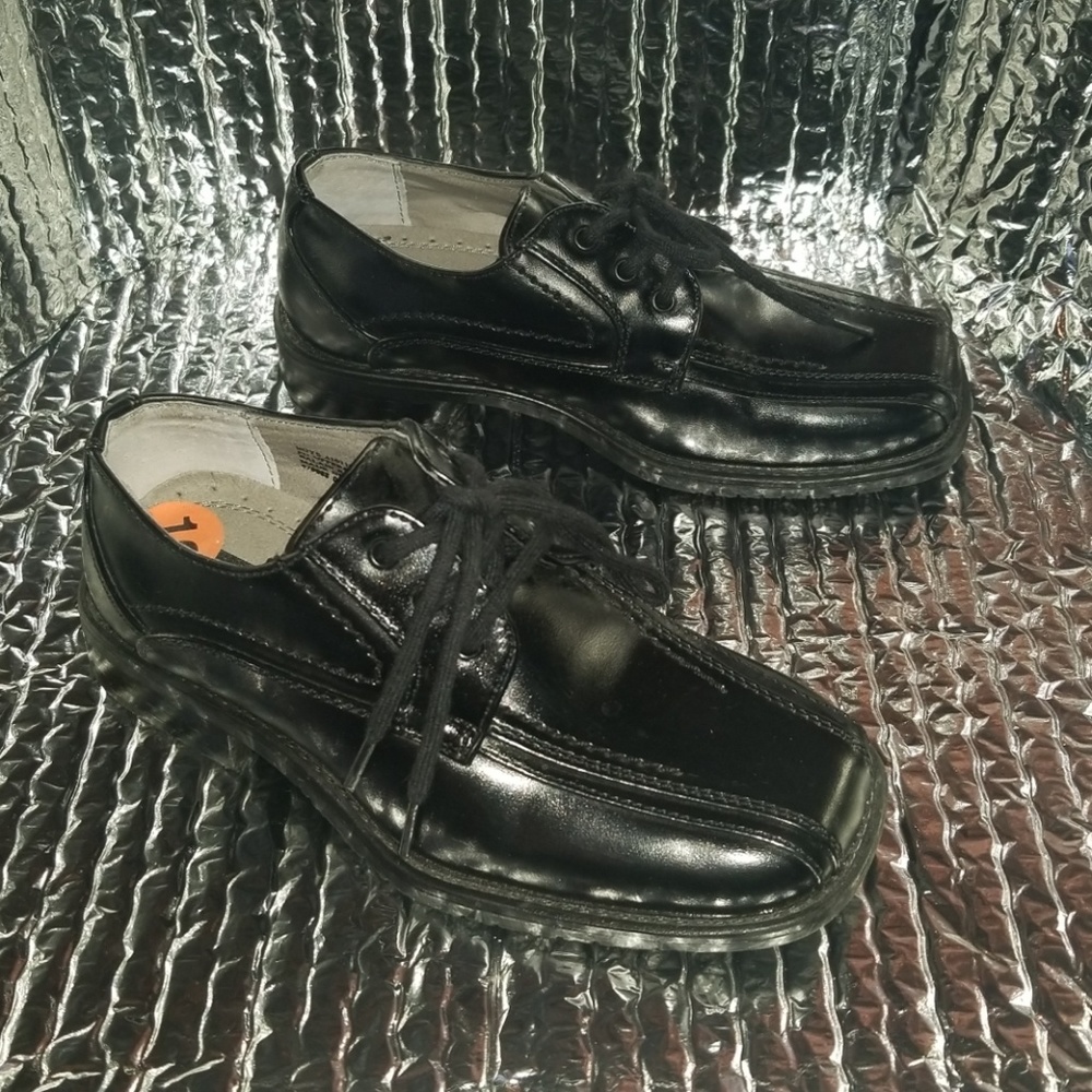 π΄Hpπ΄Stacy Adam's boy's dress shoes - Picture 2 of 8